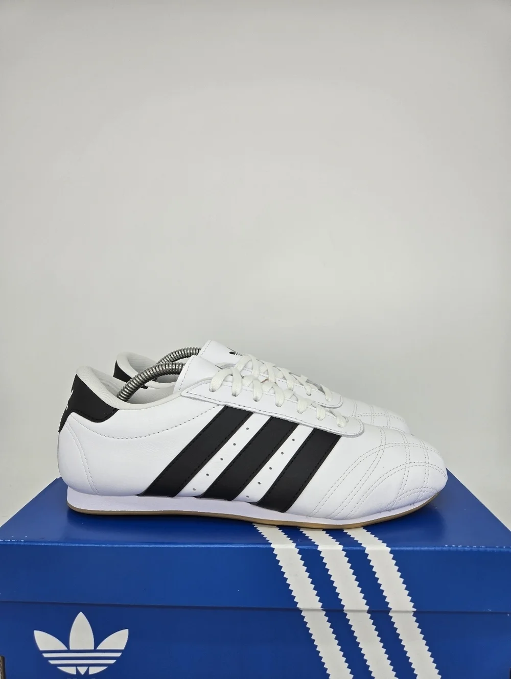 Adidas Women's Taekwondo JS1194 White Black Gum Shoes Size 7 New